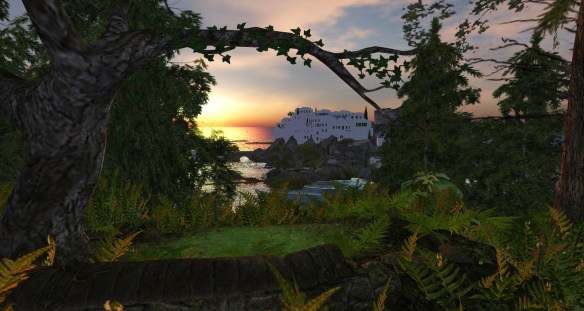 Raven Tree cuddle area (you can easily miss the path to it)